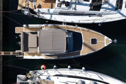 Verhuur Motorboot NUVA YACHTS Nuva M9 Cabin Biograd na Moru