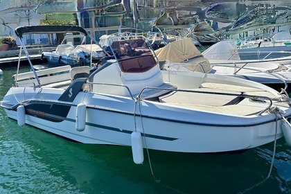 Charter Motorboat Beneteau Flyer 6.6 Spacedeck Six-Fours-les-Plages