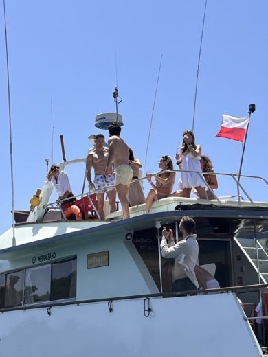 Lisbonne Motor Yacht Spertini Alalunga alt tag text