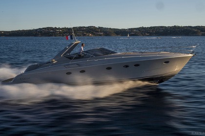 Charter Motorboat Numarine 52 S Saint-Tropez
