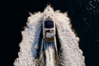 Hire Motorboat Fairline Fairline 43 targa Sorrento