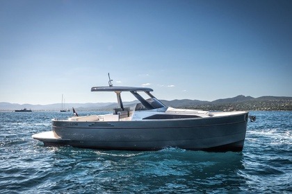 Rental Motorboat Apreamare Gozzo 35 Saint-Tropez