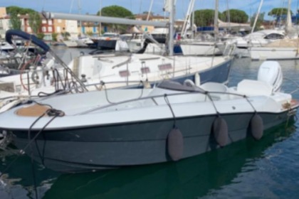 Rental Motorboat TOP MODEL CLEAR LIBRA Grimaud