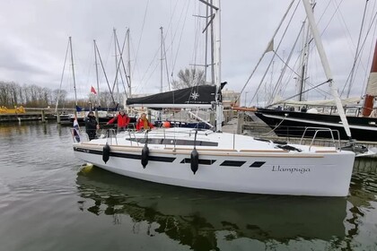 Miete Segelboot Jeanneau Llampuga Sun Odessey 349 Limited Edition Lemmer