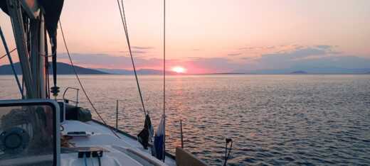 Athene Sailboat Beneteau Oceanis 43 alt tag text