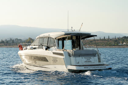 Charter Motorboat Jeanneau NC33 Latsi