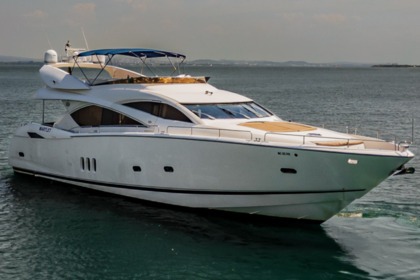 Alquiler Yate a motor Sunseeker 82ft Cartagena