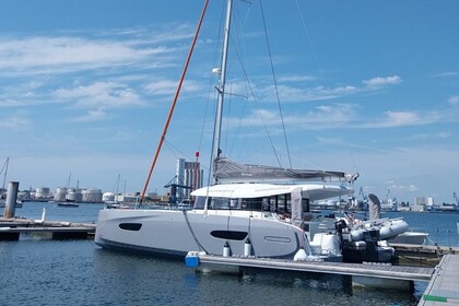 Location Catamaran Beneteau Excess 14 Locmiquélic