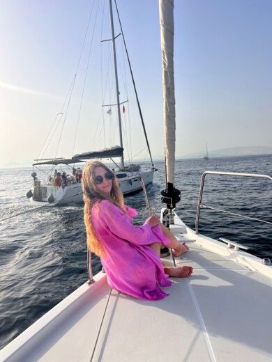 Αθήνα Sailboat Beneteau Oceanis 40.1 alt tag text