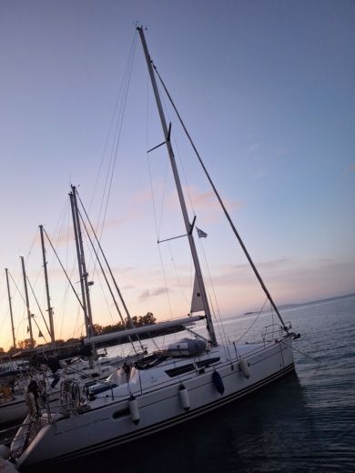 Préveza Sailboat JEANNEAU 39i alt tag text