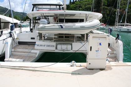 Charter Catamaran Lagoon-Bénéteau Lagoon 42 - 4 + 2 cab. Dubrovnik