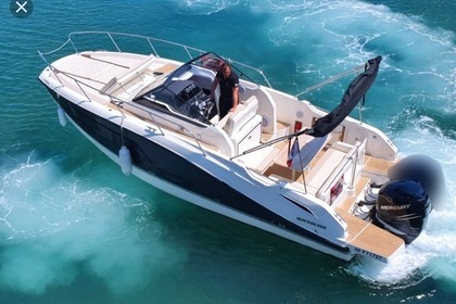 Location Bateau à moteur Quicksilver Activ 875 Sundeck Saint-Tropez