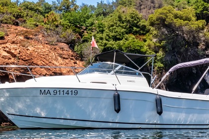 Miete Motorboot Seaswirl Striper 7.7 Saint-Tropez
