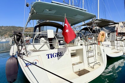 Verhuur Zeilboot  Beneteau Oceanis 40 Tigre Fethiye