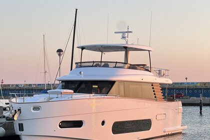 Location Yacht à moteur Azimut / Benetti Yachts Azimut Magellano 66 Sukošan