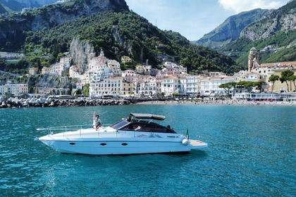 Charter Motorboat Pershing Pershing 33s Amalfi