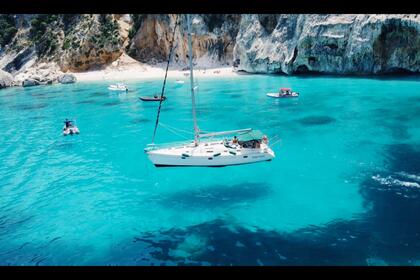 Location Voilier Benetau Oceanis 400 Arbatax