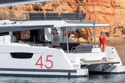 Noleggio Catamarano Fountaine Pajot Fountaine Pajot Elba 45 - 4 + 1 cab. Trogir