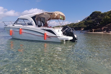 Rental Motorboat Beneteau Antares 8 ob Hyères