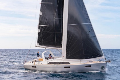 Charter Sailboat  OCEANIS 41.1 Arzon