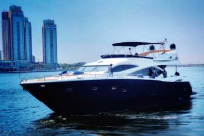 Rental Motorboat Sunseeker 90ft Dubai