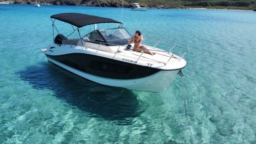 Motorboat Quicksilver 875 sundeck boat plan