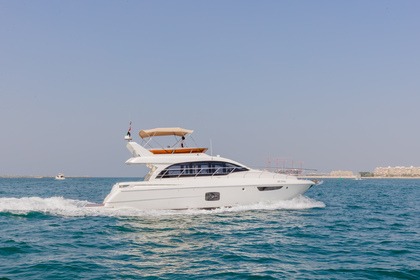 Charter Motor yacht Sky Walker Luna 52 Dubai