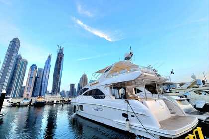 Noleggio Yacht Gulf Craft Majesty 63 Dubai