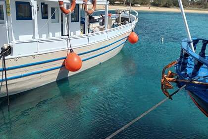 Location Bateau à moteur Wooden Greek traditional boat Varkalas Naxos