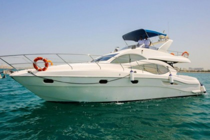 Rental Motorboat Majesty 52 Dubai