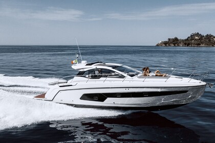 Miete Motorboot Azimut ATLANTIS 45 Capri