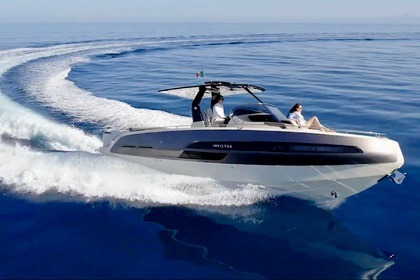 Charter Motorboat Invictus GT280s Halkidiki