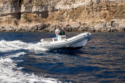 Rental Boat without license  Italboats Predator 540 Ischia