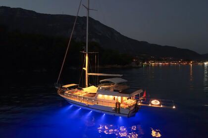 Charter Gulet Luxury gulet with a capacity of 6 people 2022 Göcek
