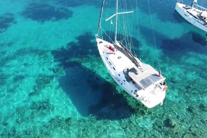 Charter Sailboat Beneteau Cyclades 43.4 Bodrum