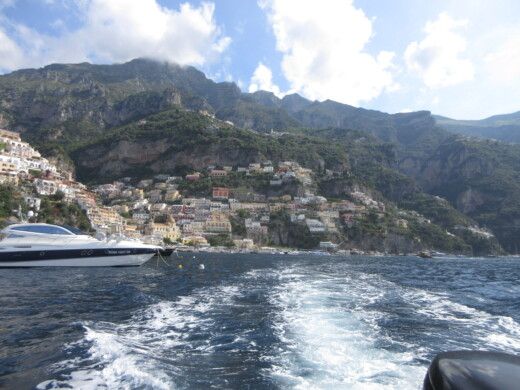 Сорренто Motorboat Ranieri Shadow 24 alt tag text