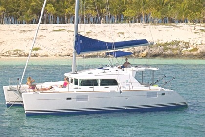 Verhuur Catamaran Lagoon Lagoon 440 Procida