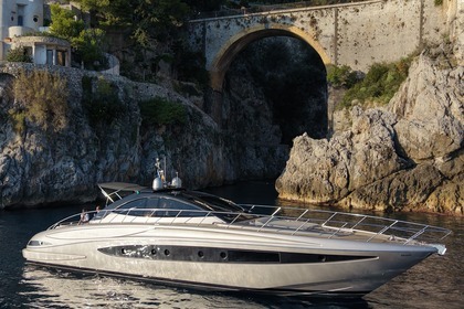 Location Yacht Riva Vertigo Positano