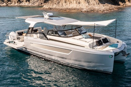 Hire Motorboat AP YACHT CONCEPTION YOT 36 Saint-Raphaël