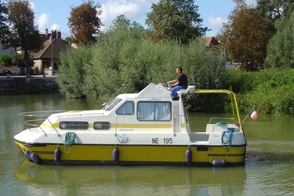 Location Péniche Custom Triton 860 Fly (Cognac) Cognac