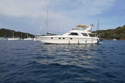 Charter Motorboat Fairline Fly 50 Follonica