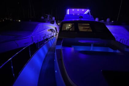 Noleggio Yacht a motore Versil Falcon FALCON 80 REFIT 2024 Capri