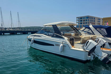 Charter Motorboat Aquila Yachts Aquila 32 Pula