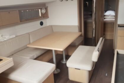 Miete Segelboot BENETEAU OCEANIS 48 Puntone di Scarlino