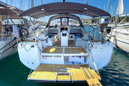 Noleggio Barca a vela Jeanneau Sun Odyssey 440 - 4 cab. Pola