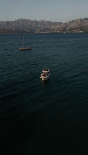 Omiš Motorboat Jeanneau Merry Fisher 855 alt tag text