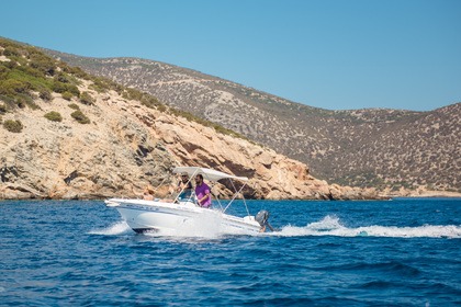Hire Boat without licence  olympic speedboat 4.5cc Milos