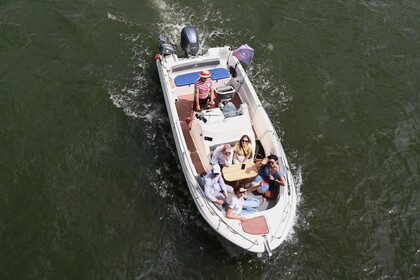 Rental Motorboat Pacific Craft 670 open Paris