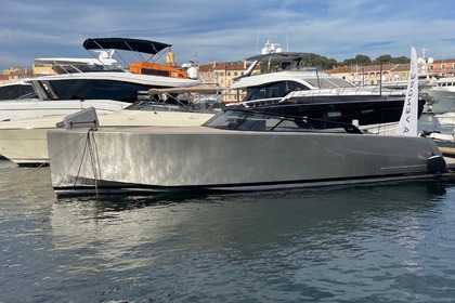 Location Bateau à moteur VANDUTCH VANDUTCH 40 Sainte-Maxime