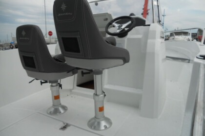 Hire Motorboat Jeanneau cap camara 5,5 Honfleur